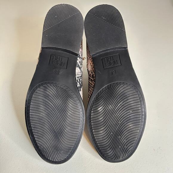 Time and Tru Ankle Boot Snake Print Zip Sides Size 8W - Picture 8 of 10